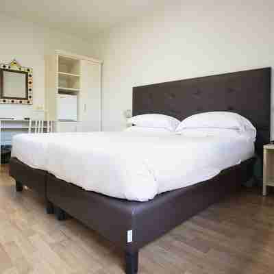 CDH Hotel Modena Rooms