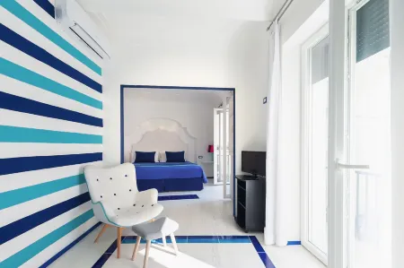 Boutique Suites in Piazzetta Отели рядом с достопримечательностью «Monte Solaro»