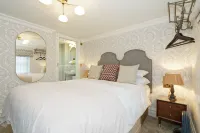 Old Town House by Ezestays, in the Heart of the Old Town Margate Hotels in Margate