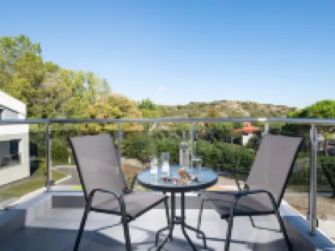 The Black Pearl Villas Hotels in Toroni