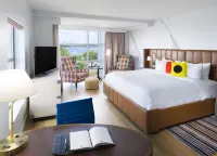 Hotel Indigo Old Town Alexandria Отели рядом с достопримечательностью «Контрабандс энд Фридмен Семетери Мемориал»