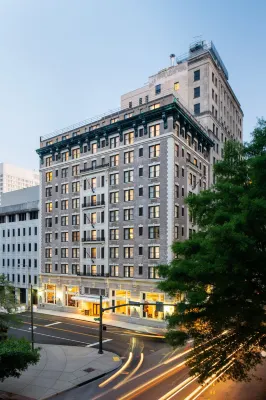 The Commonwealth Hotel dekat Virginia Union University