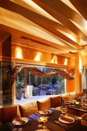 Theoxenia Residence Отели рядом с достопримечательностью «Church Evagelistria»