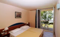 Tourist Settlement Brzet Hotels in Lokva Rogoznica