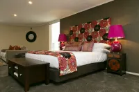 The Cove Hotels in Taupo
