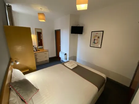 Alumhurst Hotel Отели рядом с достопримечательностью «Зоопарк Блэкпул»