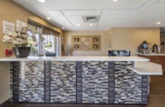 The Atrium Hotel - SFO Airport Free! - Shuttle Bus - Parking - Wifi