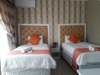 Vakhusi Bed and Breakfast - parking