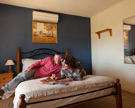 Black Jack Get-A-Way Hotels in Orroroo