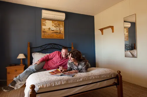 Black Jack Get-A-Way Hotels in Orroroo