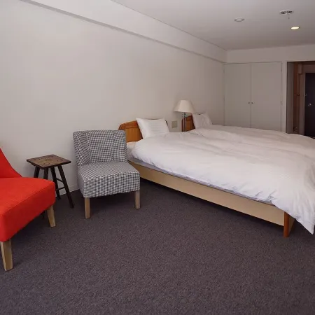Tobi Hostel and Apartments