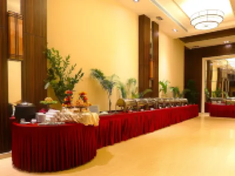 Grand Serenaa Hotel & Resorts, Auroville Hotels in Villupuram