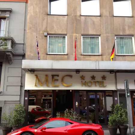 Hotel Mec Отели рядом с достопримечательностью «Порта Романа»