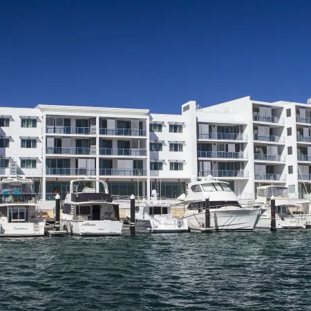 Mantra Geraldton