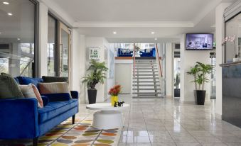 Baileys Parkside Motel by VetroBlu