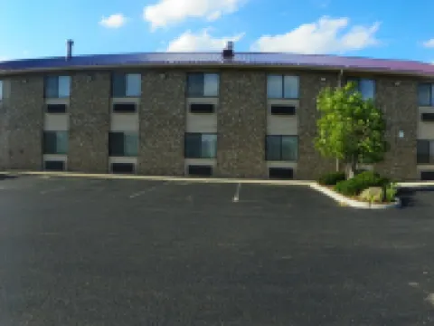 Royalton Inn & Suites Upper Sandusky Hotels in Upper Sandusky