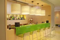 DoubleTree by Hilton Girona - バー