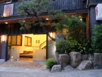 Kamiobo 四季の彩 旅篭周辺のホテル