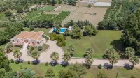 Leone Luxury Villas