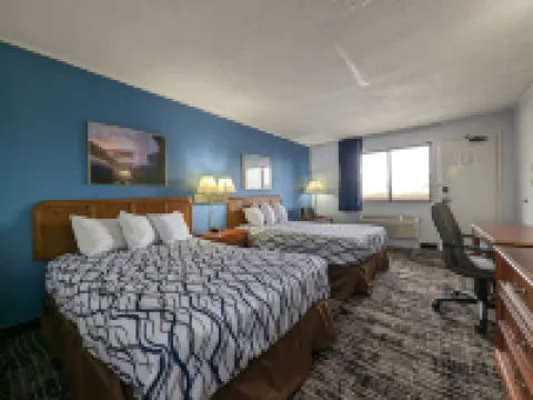 Sprucewood Inn Hotels in Elyria