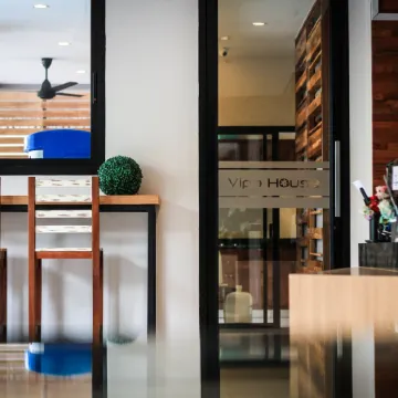 Vipa House Phuket Отели рядом с достопримечательностью «Ват-Чалонг»