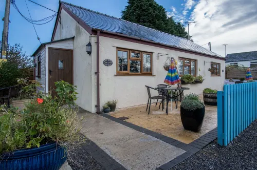Honeysuckle Cottage - 1 Bedroom Cottage - Amroth Hotels in Amroth