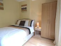 Birdholme House