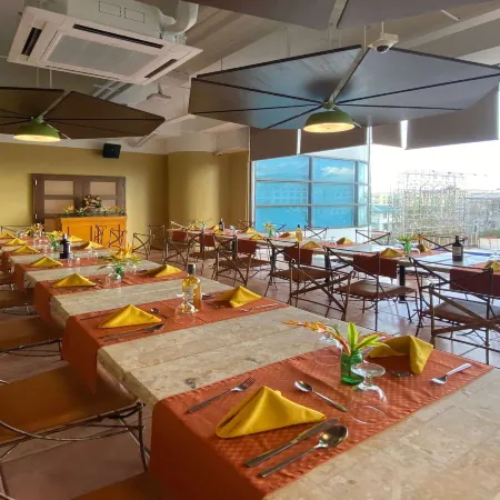 Days Hotel by Wyndham Iloilo