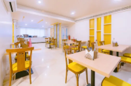 Bloom Hotel - Indiranagar