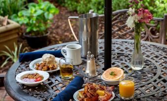 Eliza Thompson House, Historic Inns of Savannah Collection