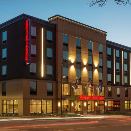 Hampton Inn & Suites Minneapolis University Area