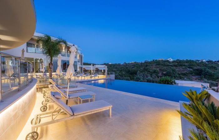 Caneiros Luxury House & Suites
