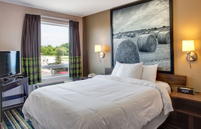 Super 8 by Wyndham Brandon MB