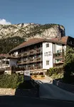 Hotel Tyrol Hotels near Passo Gardena Prato