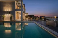 Sueno Luxury Villa - Beach