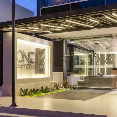 One Sixteen Hotel