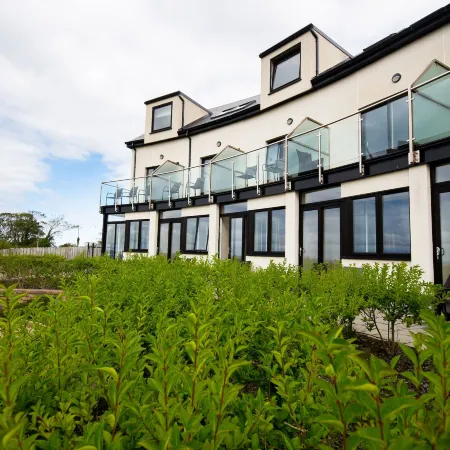Strandhill Lodge and Suites Boutique Hotel