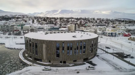 Saga Apartments Akureyri Отели в г. Akureyrarbaer
