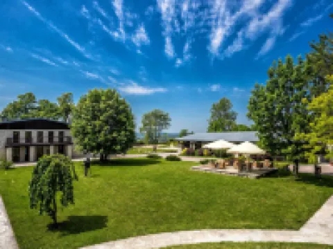 Dwór w Tomaszowicach Hotels in Krakowski