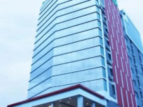 Travellers Hotel Phinisi Hotels in Makassar