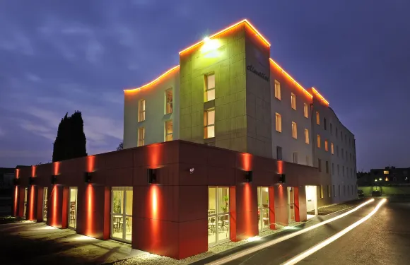 克萊蒙埃斯坦酒店