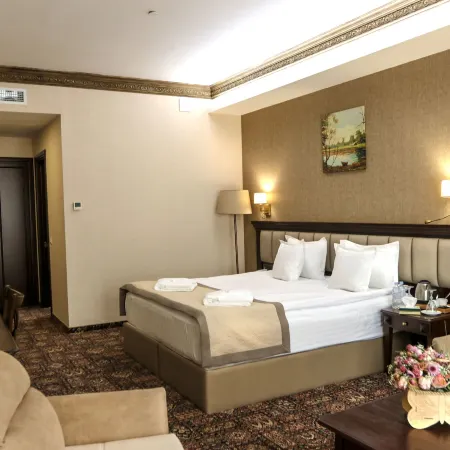 Konyak Hotel Отели рядом с достопримечательностью «Железнодорожный вокзал Еревана»