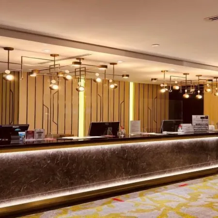 AMBASSADOR TRANSIT LOUNGE - T3, SINGAPORE CHANGI AIRPORT (AIRSIDE) Отели рядом с достопримечательностью «Станция MRT Tampines »