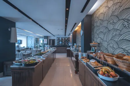 Riva Reşatbey Luxury Hotel Отели рядом с достопримечательностью «Парк Ататюрка»