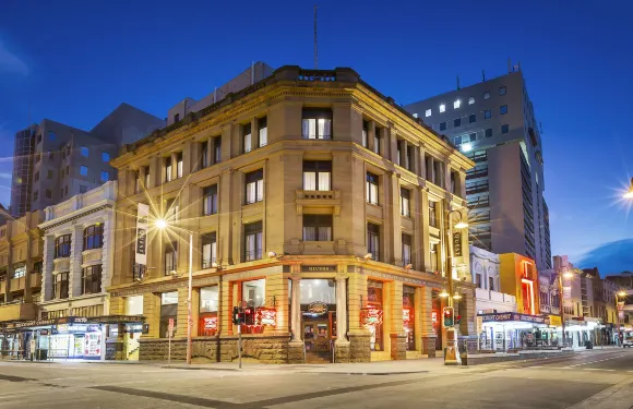 探索薩沃伊酒店