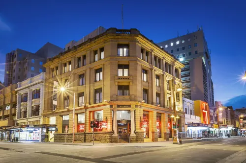 Quest Savoy Hotels in Хобарт