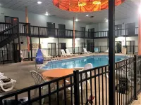Hutchi Bell Hotel - Pools