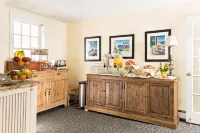Brass Key Guesthouse Adults Only - breakfast