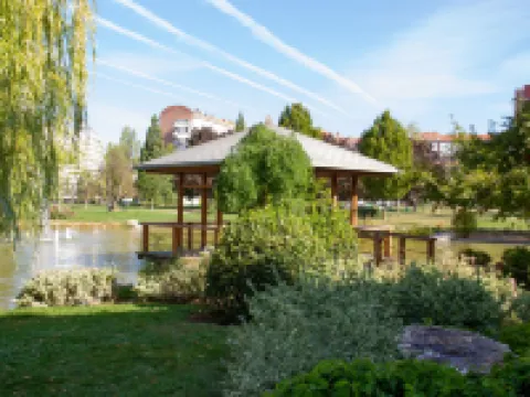 Sancho Ramirez Hotels near Tramontana