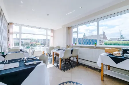 Holcombe Guest House Отели в г. Thornton Curtis